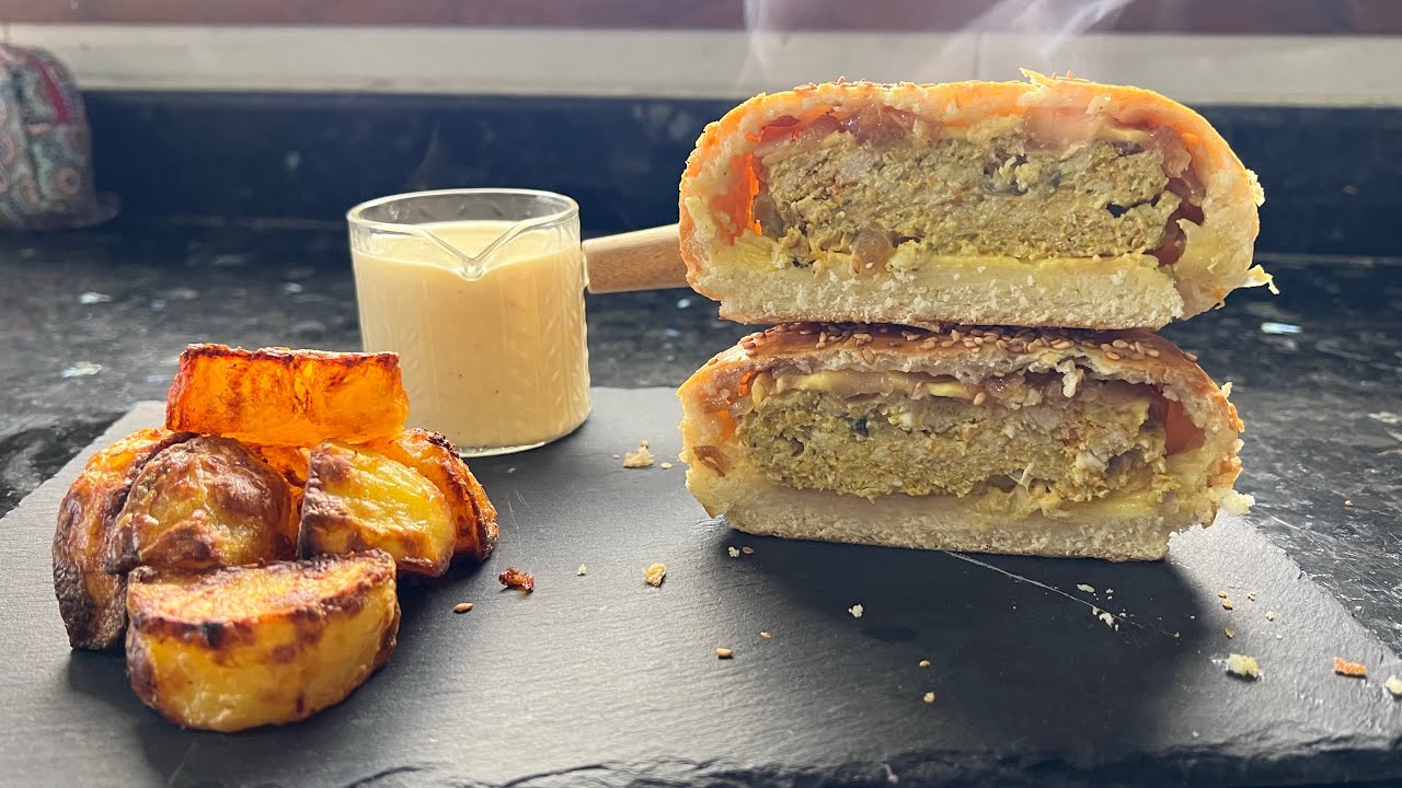 خبز معمر على طريقة البرجر Homemade chicken burger