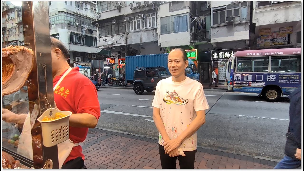 香港名人命理風水師蘇民鋒師傅也來新強記燒臘飯店買燒味吃 Roast Pork Yummy Hong Kong Food 金牌燒乳豬熱辣辣脆卜卜 玟瑰豉油皇乳鴿 皇牌燒鵝皮香肉嫩好吃啊 香港美食
