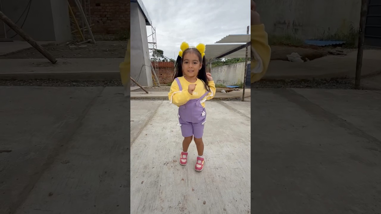 Mi hermanita didi baila muy bien 