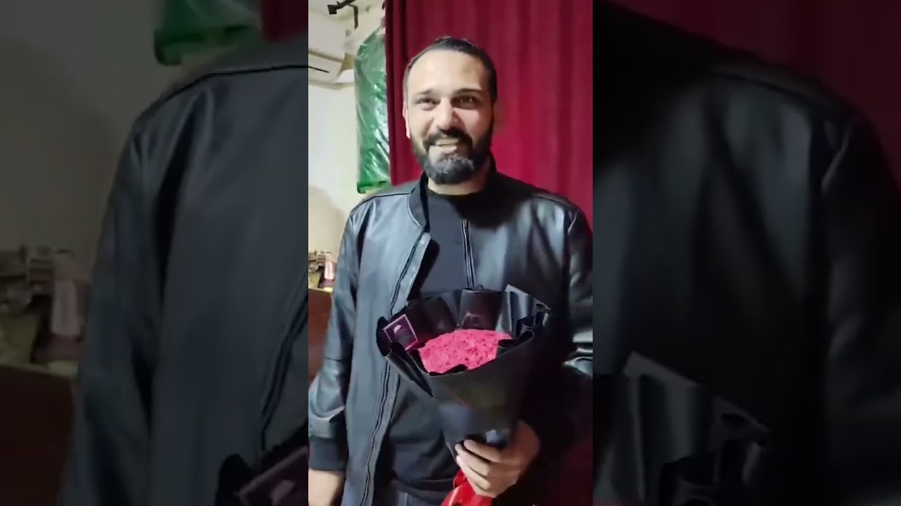 أخيراً قبضنا على بتاعة الورد😂♥️