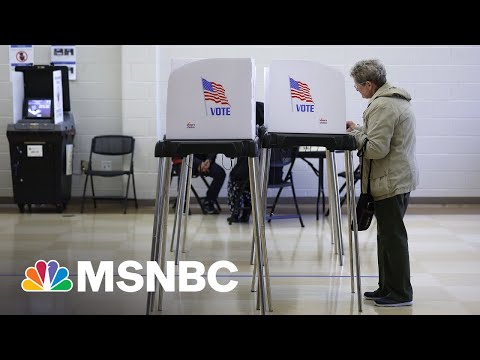 Video: Kunnen ambtenaren kiezers blokkeren?