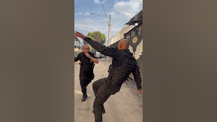 Tentei jogar capoeira  😂