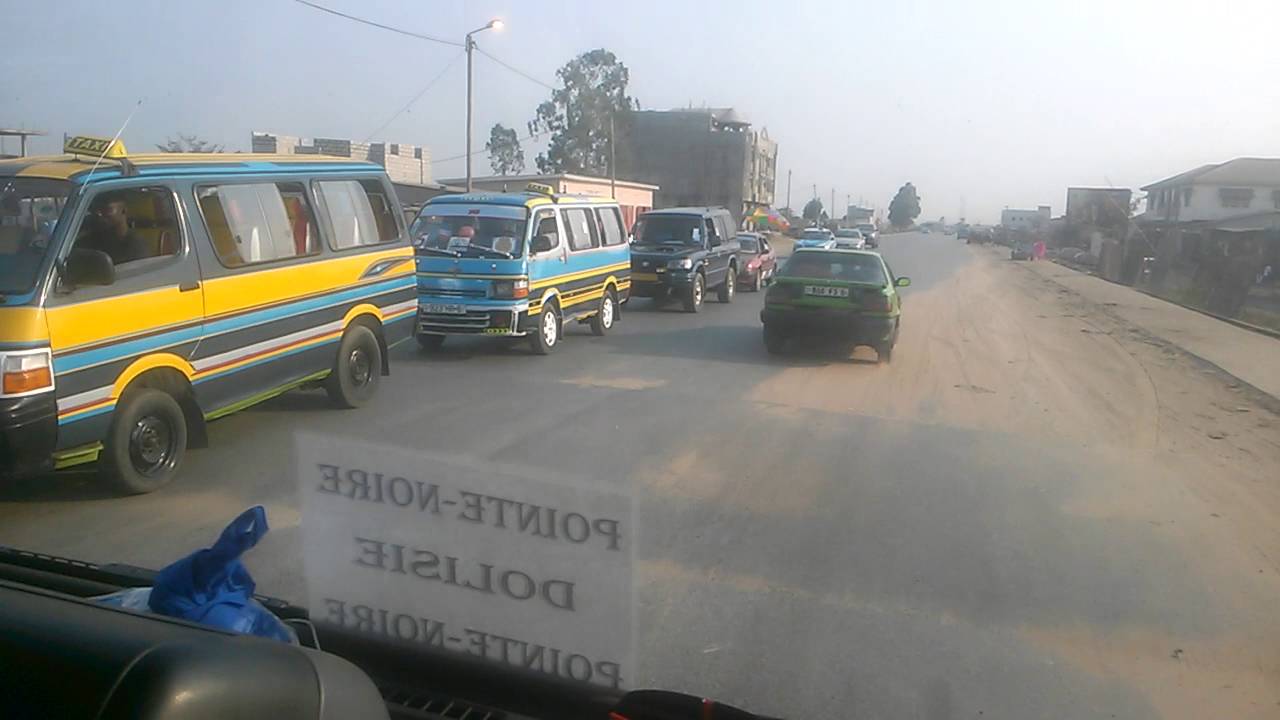 DE MENGO EN ENTRANT A POINTE-NOIRE