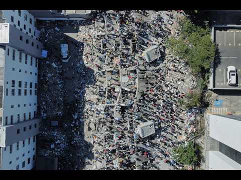 Colombia Quake Levels Buildings, Sparks Survivor Search