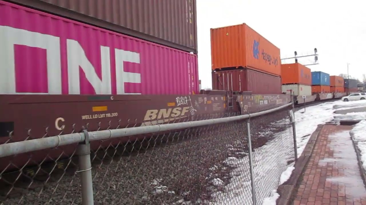 (2-11-2026) Norfolk Southern southbound intermodal train in Marion Ohio.