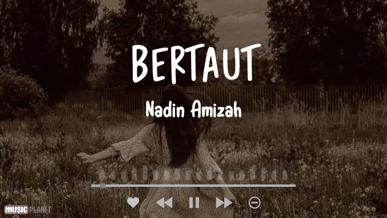 Bertaut - Nadin Amizah (Lirik Lagu Cover by Tami Aulia) Guitar Version!!!