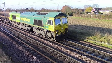 Trains at the Marks Tey Footbridge 27/11/16
