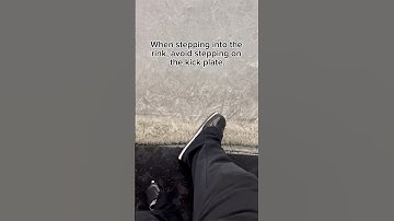 Learn to ice skate in less than 1minute ‼️#iceskating #hockey #skate #skating #figureskating