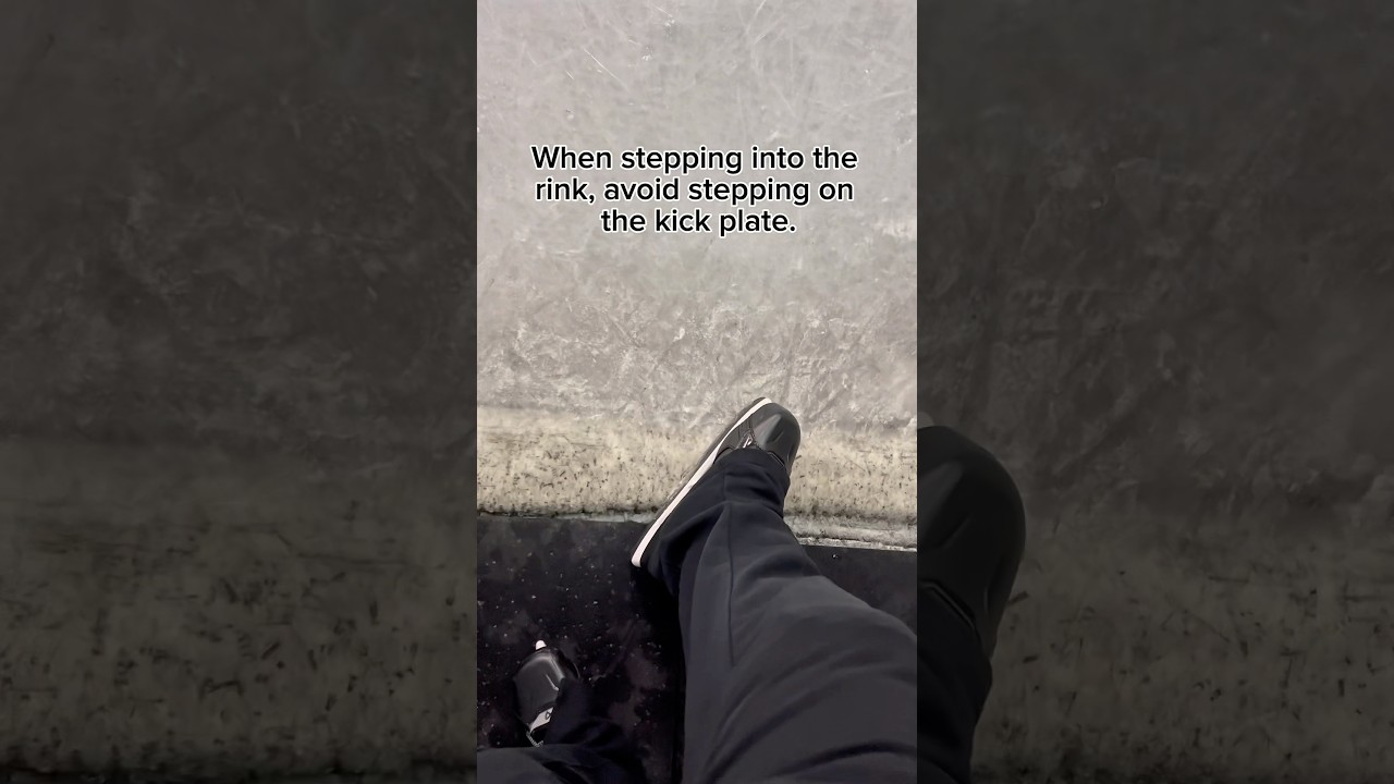 Learn to ice skate in less than 1minute ‼️#iceskating #hockey #skate #skating #figureskating