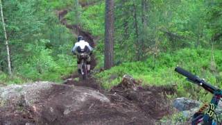 Intense M6 - Downhill in Aron
