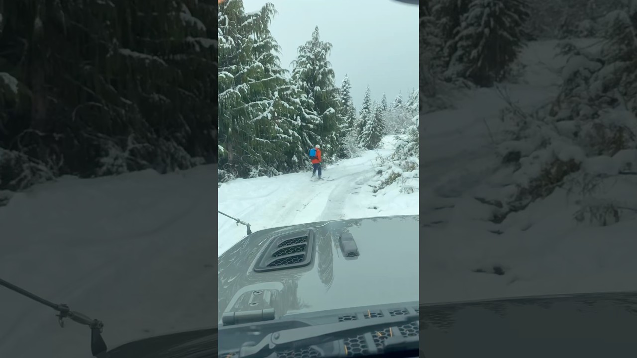 Jeep wrangler snow ski ⛷️ 🏔️ 