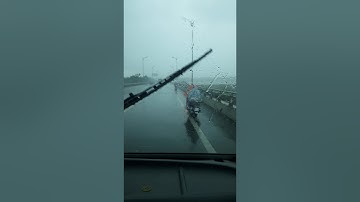 Bão ở cầu rạch miễu