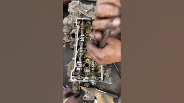 Engine Cylinder Head Removing