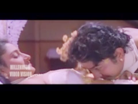 Malayalam Romantic Film Song | Ayake Ninmalarmizhi | Gandharva Rathri