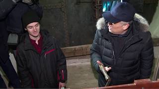 Александр Дрозденко завел часы на Часовой башне
