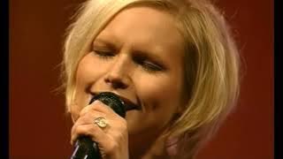 Download lagu The Cardigans .:: Live in London 1996 ::. Full HD