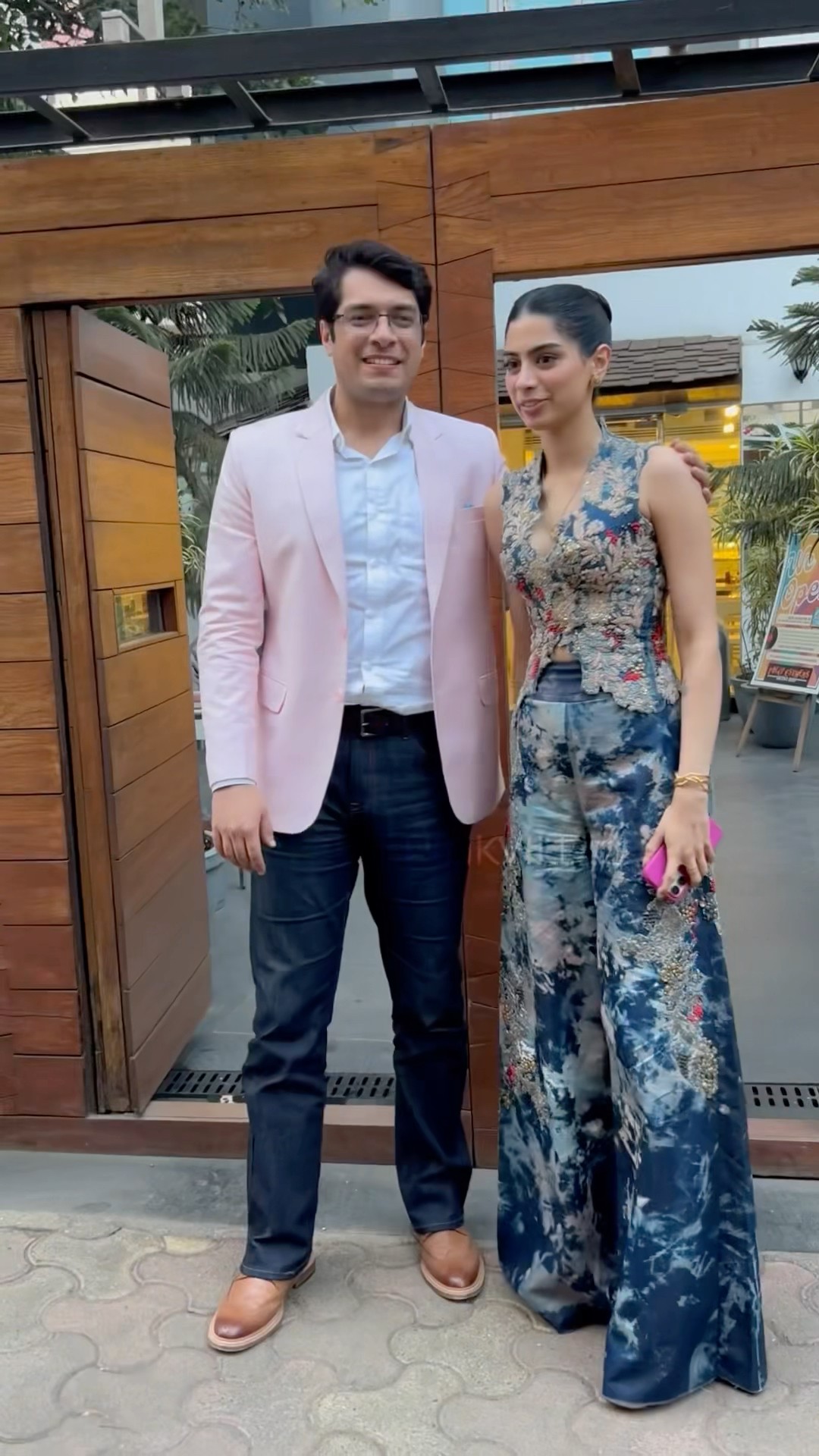 Junaid Khan Makes Sure Khushi Kapoor Has Her Moment??? #shorts #bollywood #vivia alvideo a