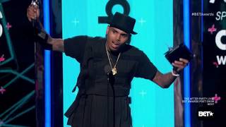 Chris Brown Wins Fandemonium &amp; Best Male R&amp;B/POP