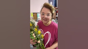 How to organize wreath making supplies: large floral stems 💐
