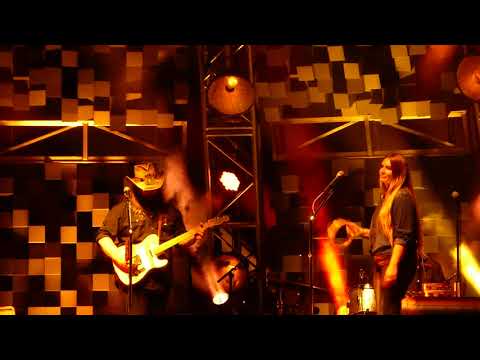 Chris Stapleton "Hard Livin" Live Toronto August 17 2017