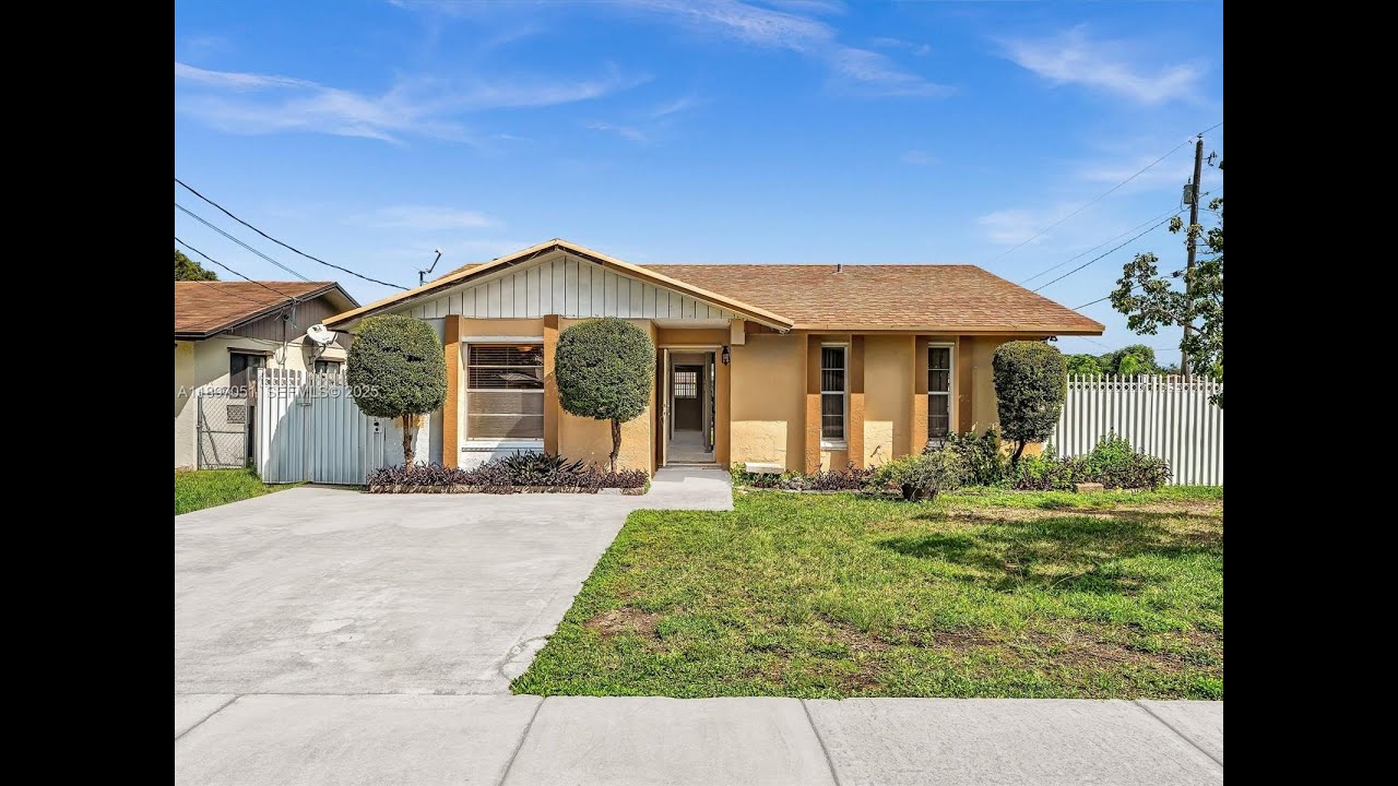 Video preview - Residential for sale - 17995 SW 105th Ave, Miami, FL 33157