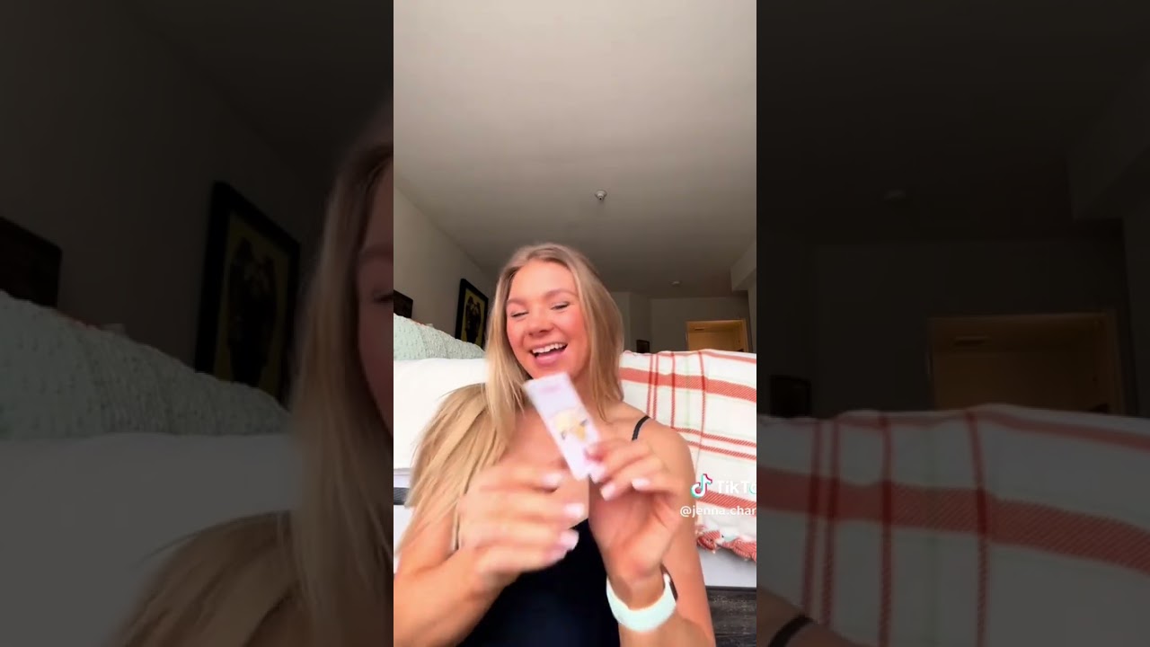 Match gymnast Jenna’s game day look 💙💛