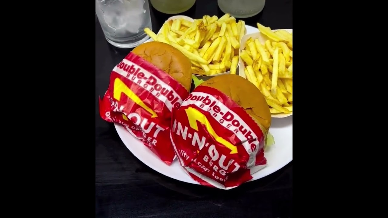 The Rock’s huge cheat meal 🍔🍟 