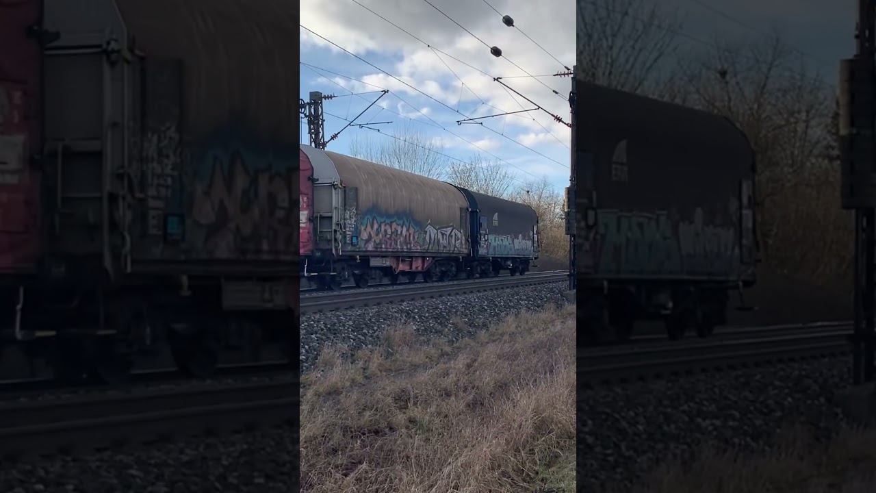 BR 1016 030-9 mit einem Güterzug Richtung Wien