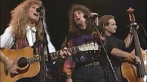 The Cluster Pluckers perform "Tonight the Bottle L...
