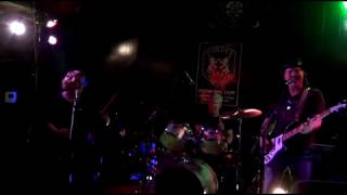 Far Behind + Machinehead