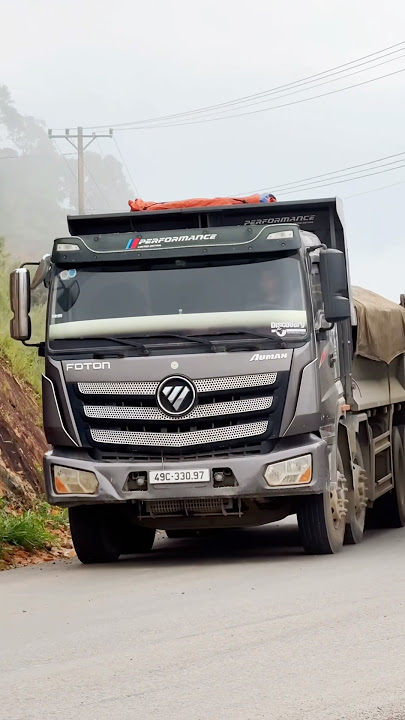 FOTONTruck Moving Highway #71 #shorts #truck #chenglong #sitrak #car #faw #sitraktruck #cascadia