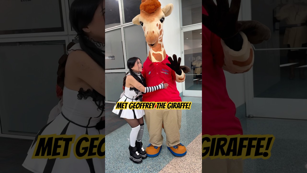 Met Geoffrey the Giraffe at LACC he’s such a cutie! 🦒 #LACC2024 #cosplay #terrifier3 #foryou #viral