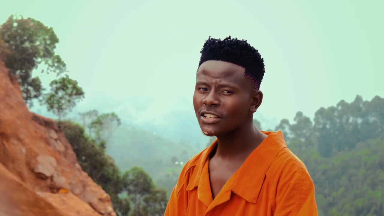 Clova Max - UNITHAHAYE ft Kamala Leusa (vidéo officielle)