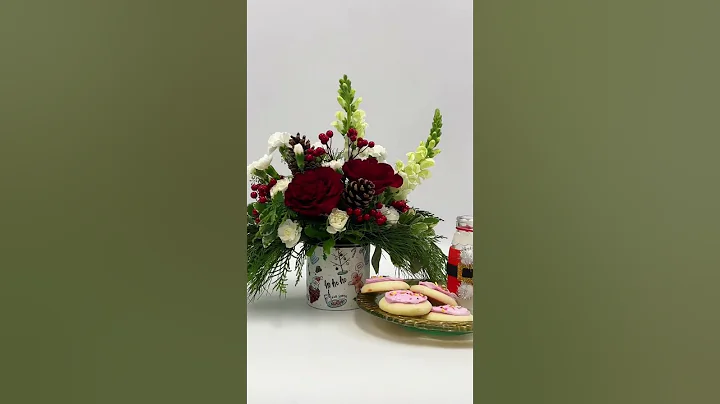 Christmas Flower Arrangement | In Bloom Flowers | Local Florist of Choice since 1989 - DayDayNews