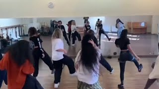 Little Mix - Sweet Melody (Dance Practice) Resimi