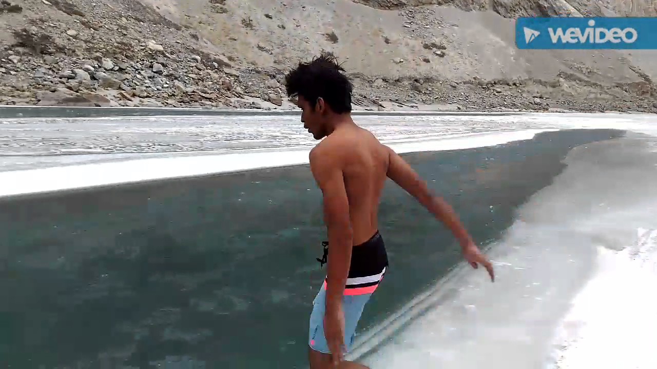 Chadar Trek 2017 - Jump in Zanskar River