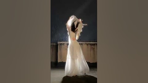 Thumbnail of classical Chinese girl dance 💃🪩