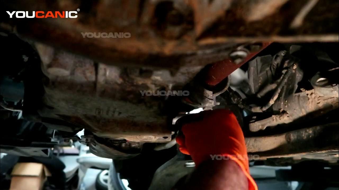 20122019 Ford Focus Engine Oil Change and Oil Filter Replacement 2