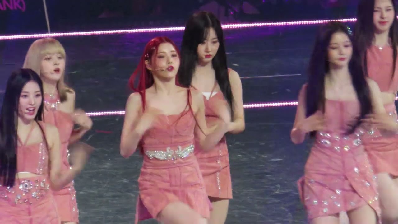 220821 NMIXX - TANK [KCON LA Night 2]