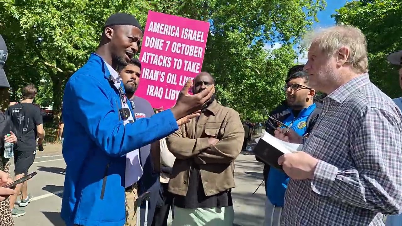 Christian Preacher Tries to Convert Muslim Revert — Instantly Regrets It | Denis | Speakers Corner