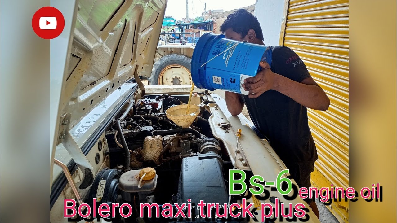 Bs6 Bolero Maxi truck engine oil changing process//Bolero pickup ka