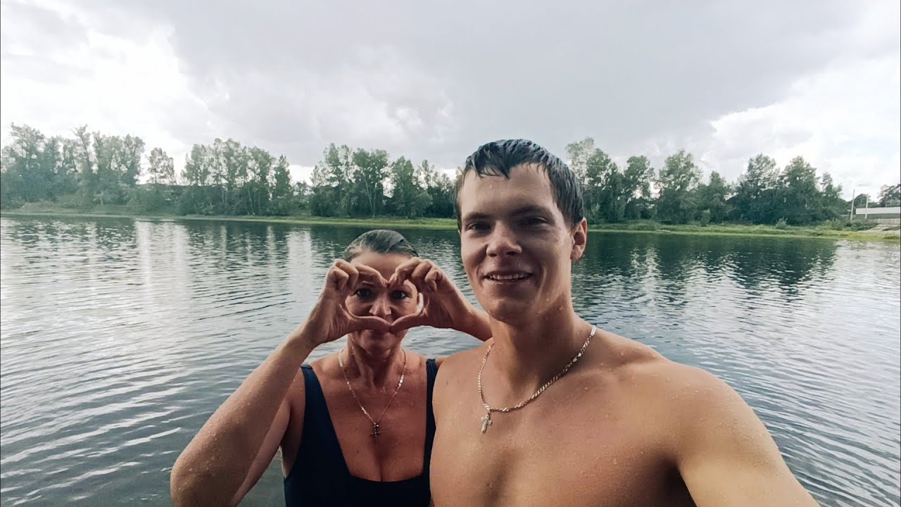 Продолжаем закаливание в холодной воде с Мамой! - YouTube