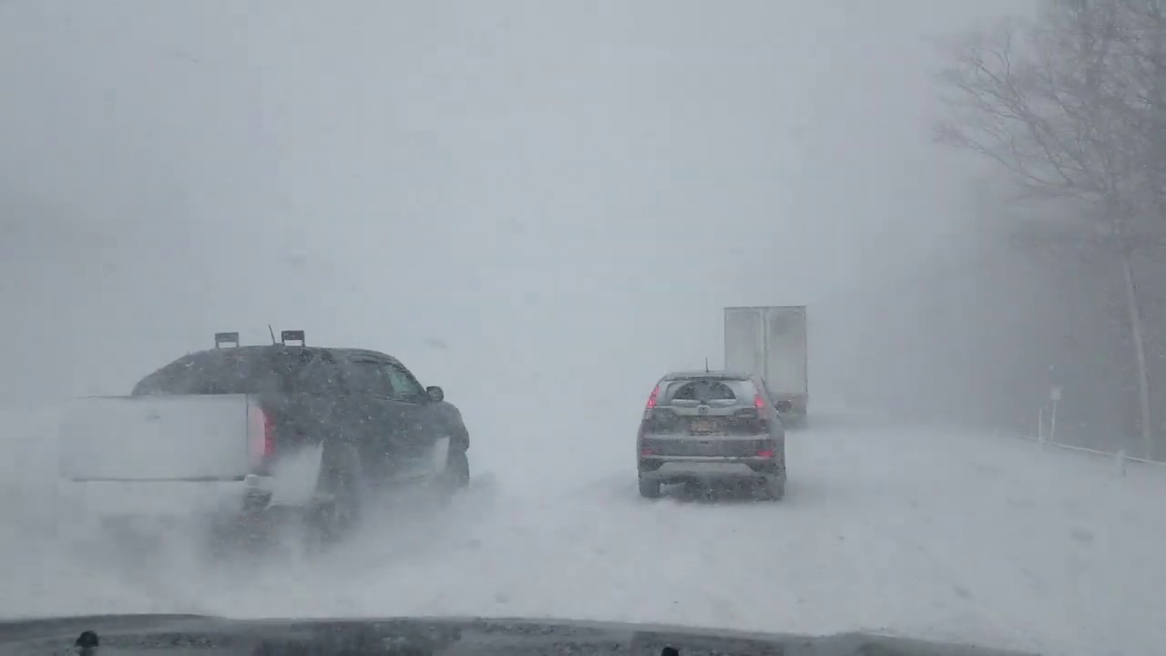 Lake Ontario firehose snow squall 2 28 20 - YouTube
