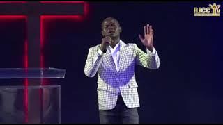 Dzunisani Rikhotso/Mr Longa (Worship Medley)