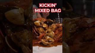 Kickin’Inn Seafood Boil cravings hit different on a Monday 🌊 Book a table now