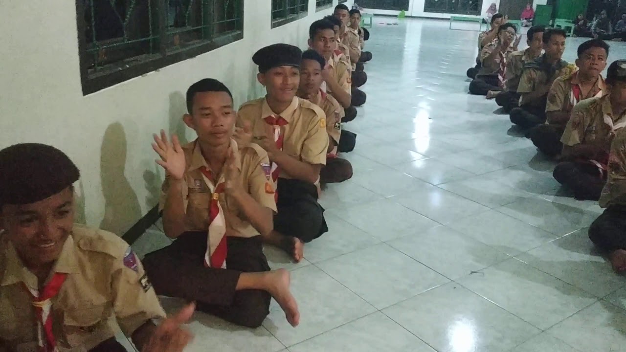 NAIK DELMAN - ICE BREAKING PRAMUKA - YouTube