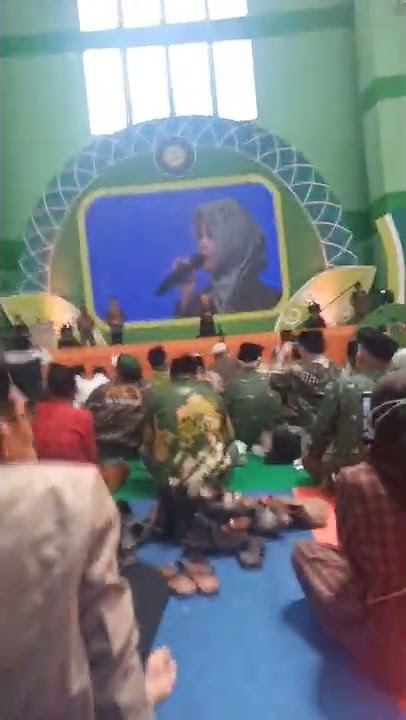 penampilan Veve Zulfikar diacara harlah NU ke 96 GOR dadaha Tasikmalaya