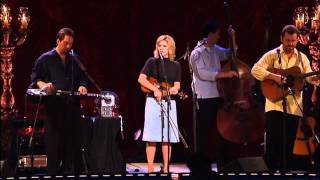 Miniatura de vídeo de "Alison Krauss and Union Station -When You Say Nothing At All"