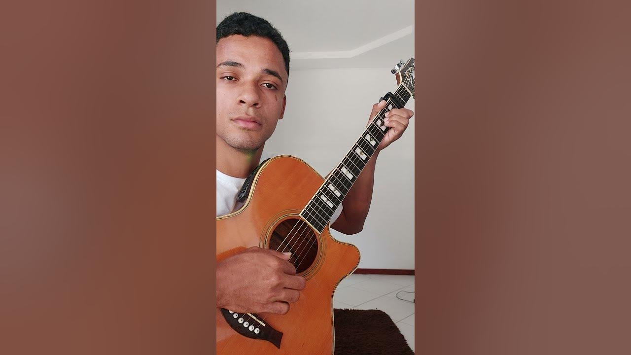 Nada normal - Victor e Léo (solo)