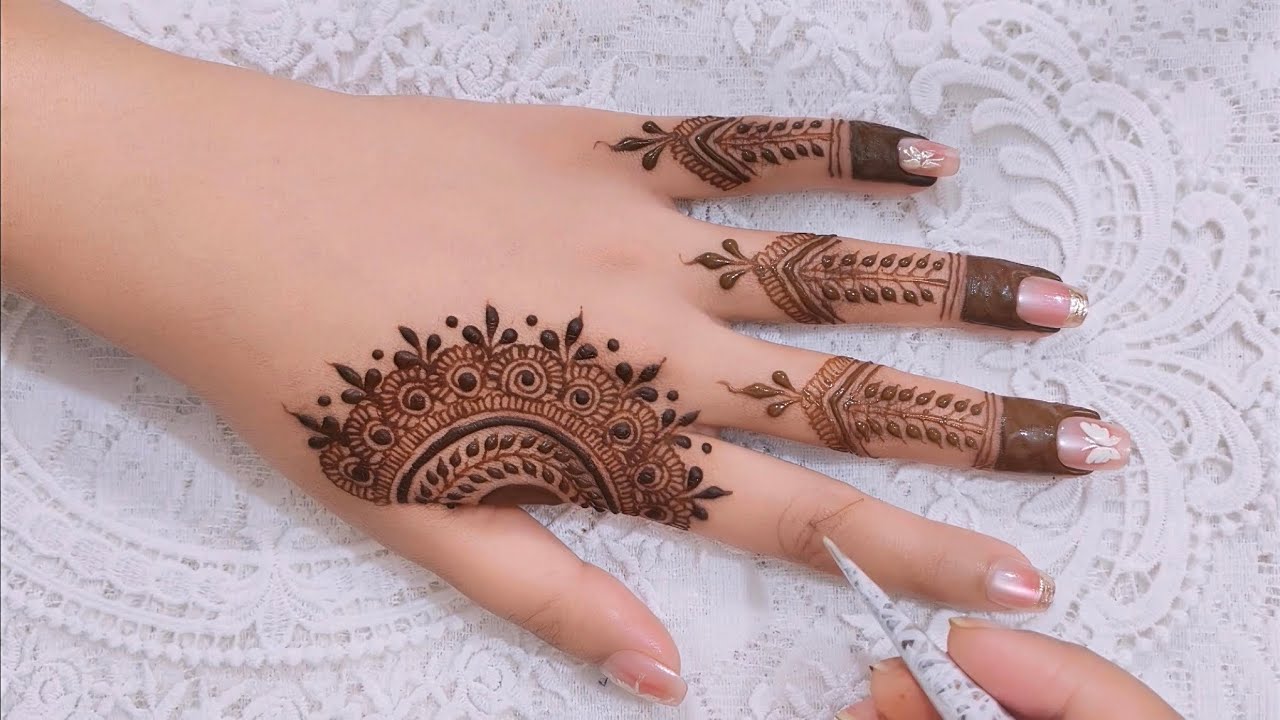 Beautiful Moon & Stars Eid Special Mehndi Design for Back Hand